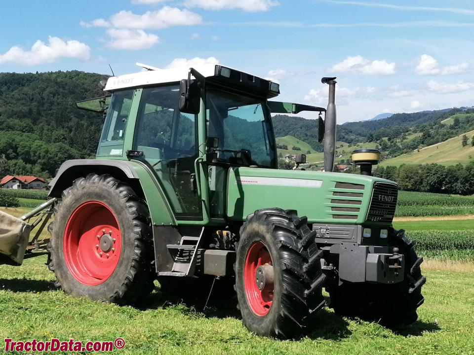 Fendt 309C, right side.