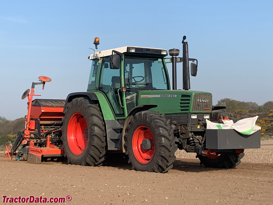 Fendt Favorit 512C, right side.