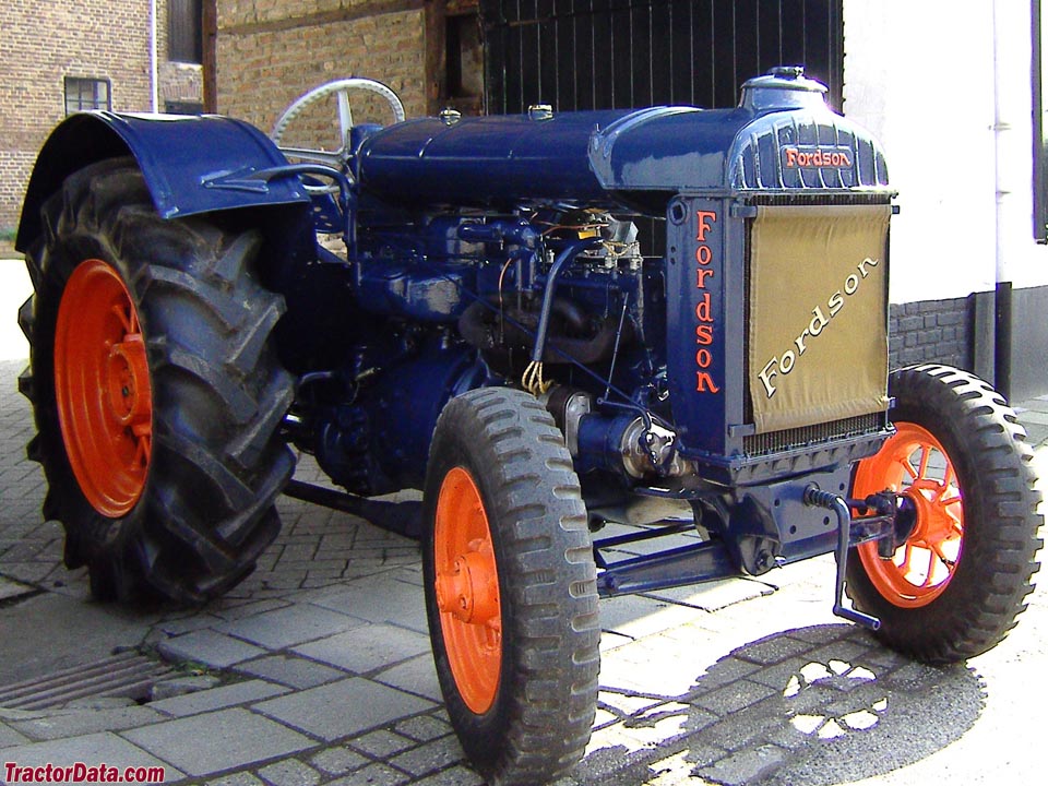 Fordson model N, right side.