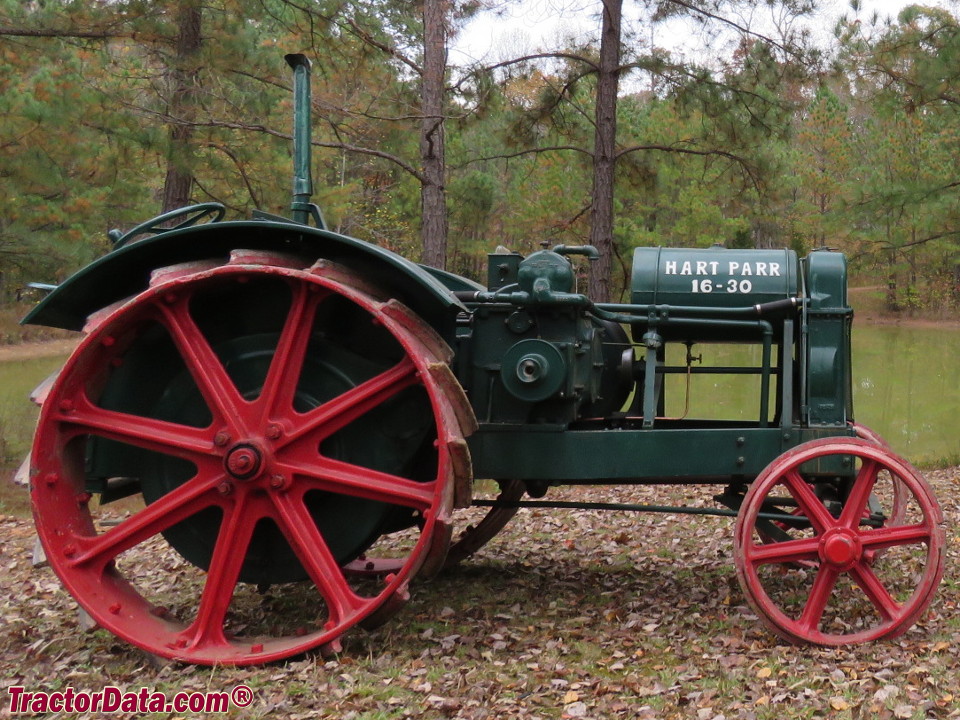 Hart-Parr 16-30 F, right side.