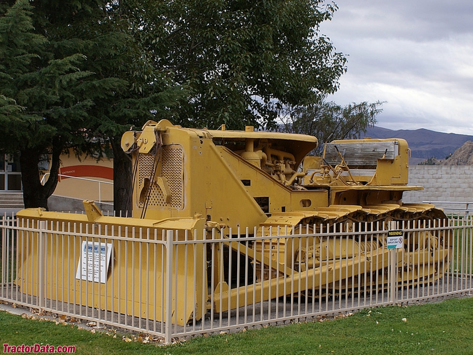 Caterpillar RD8 bulldozer owned by the New Zealand Ministry of Works.