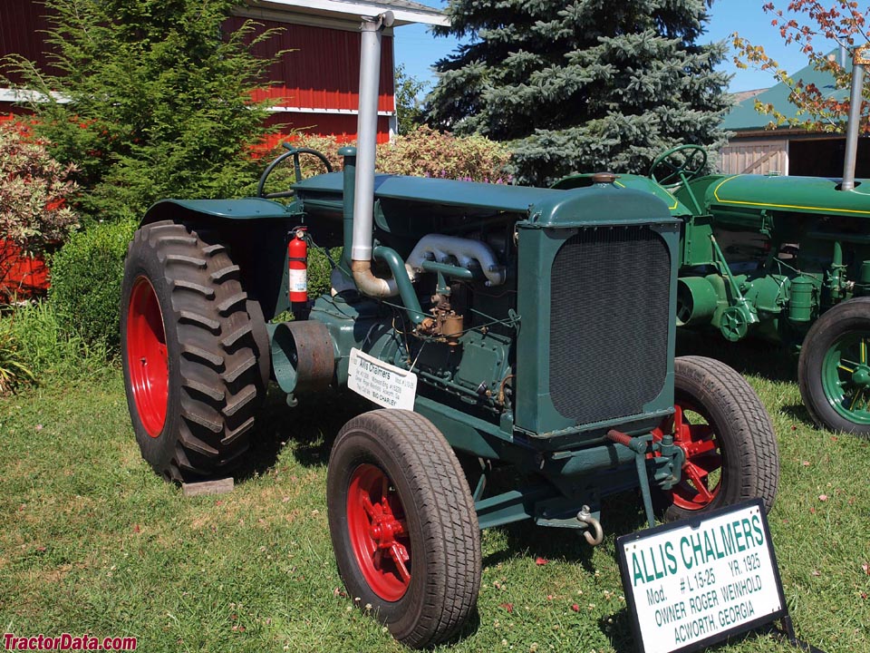 1925 Allis-Chalmers L 15-25.