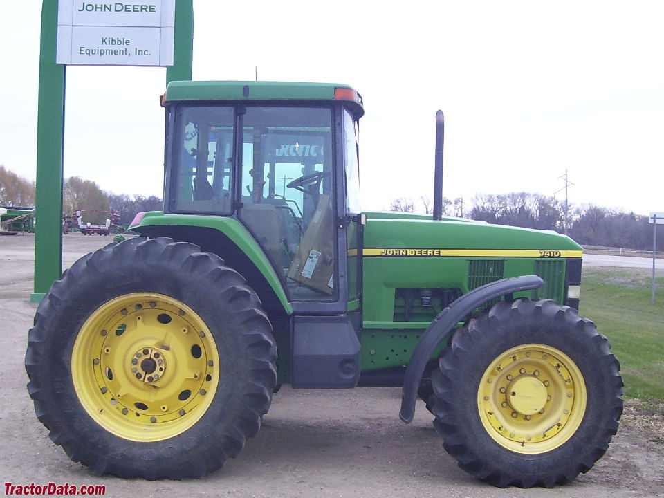 John Deere 7410