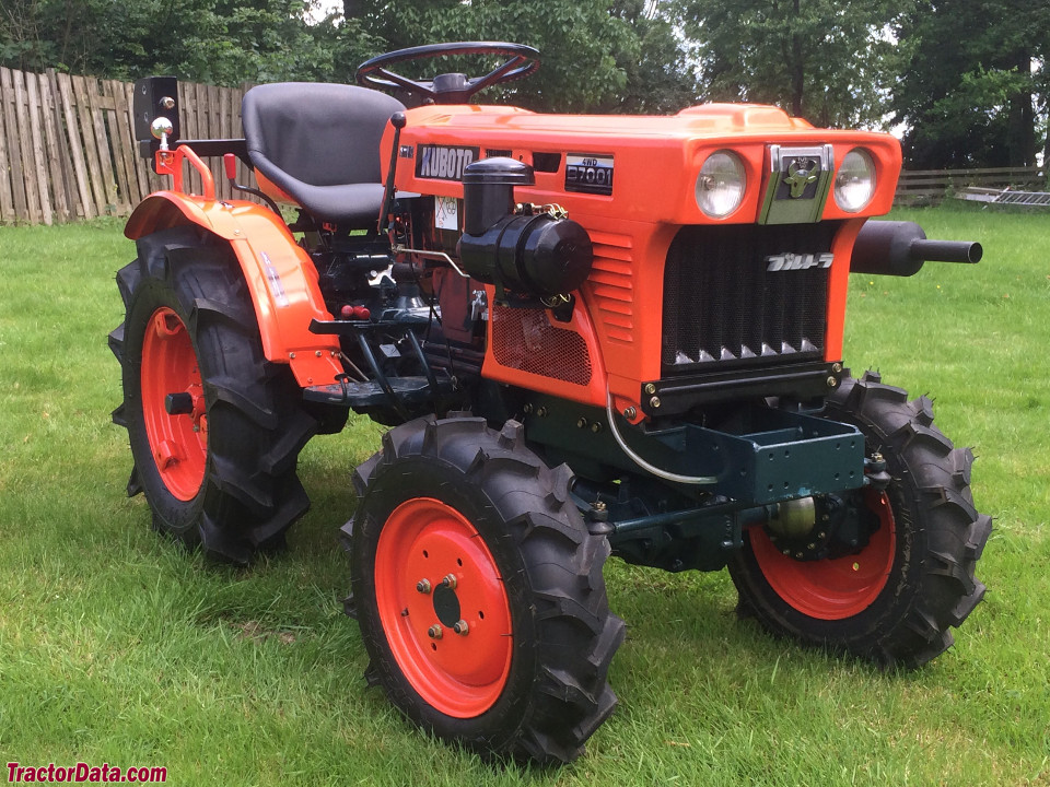 Kubota B7001