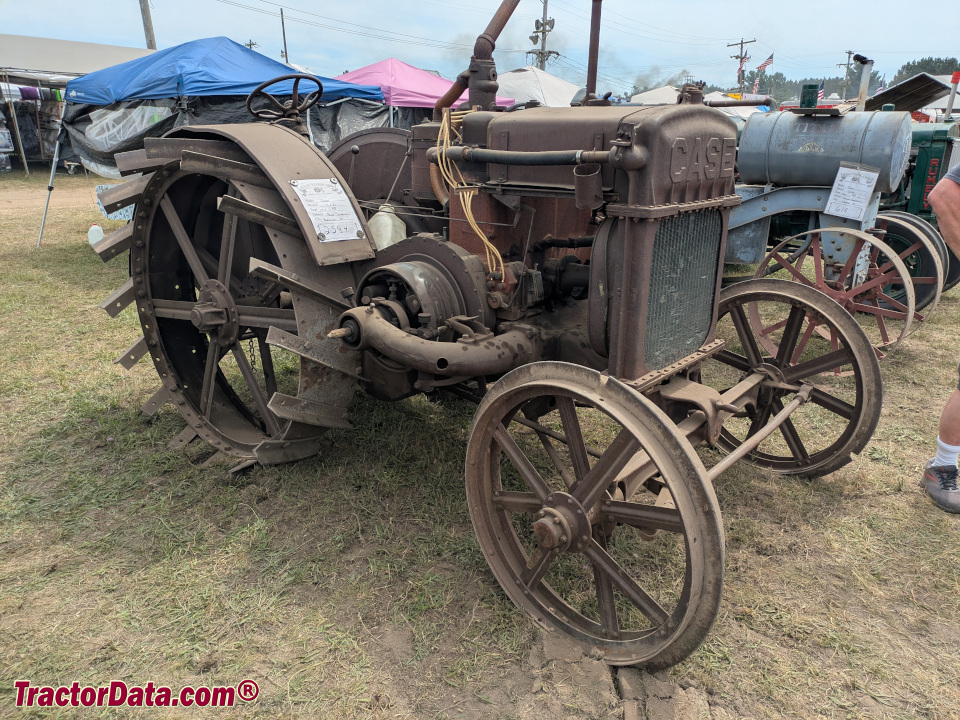 1919 J.I. Case 15-27 Crossmotor tractor.