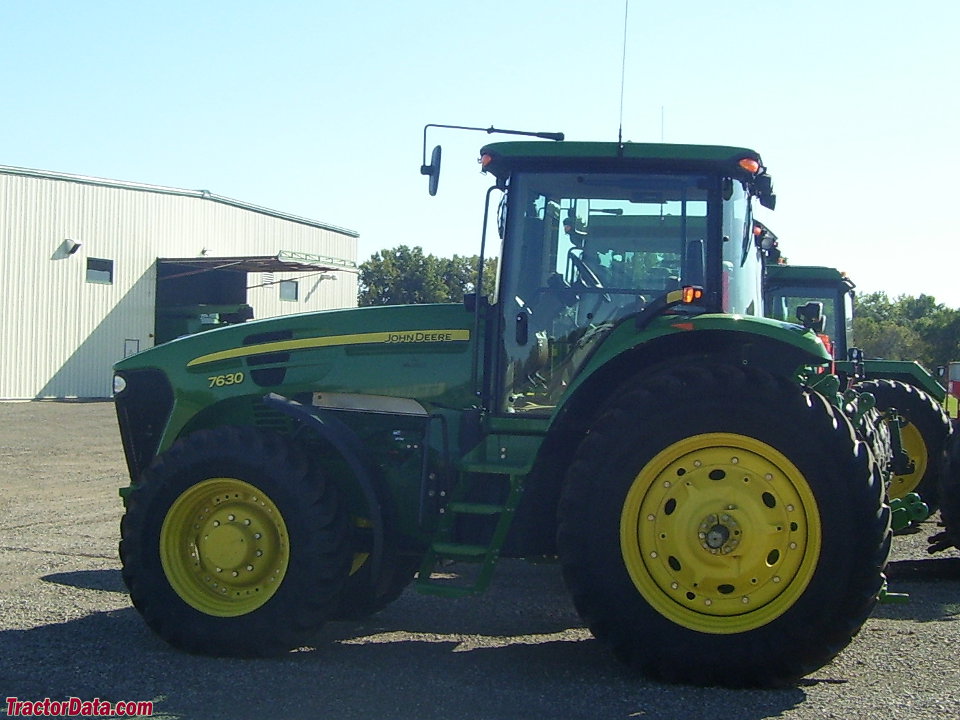 John Deere 7630