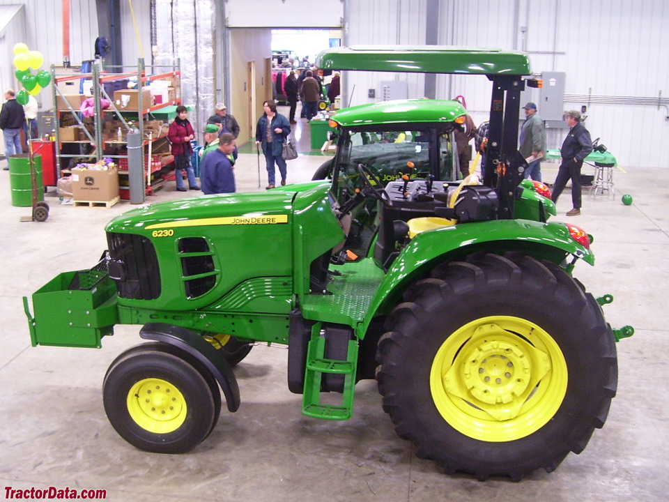 John Deere 6230