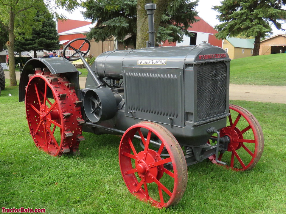 McCormick-Deering 22-36, right side