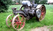 International Harvester Mogul 10-20 tractor photo