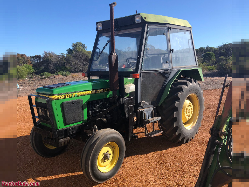 John Deere 2200, left side.