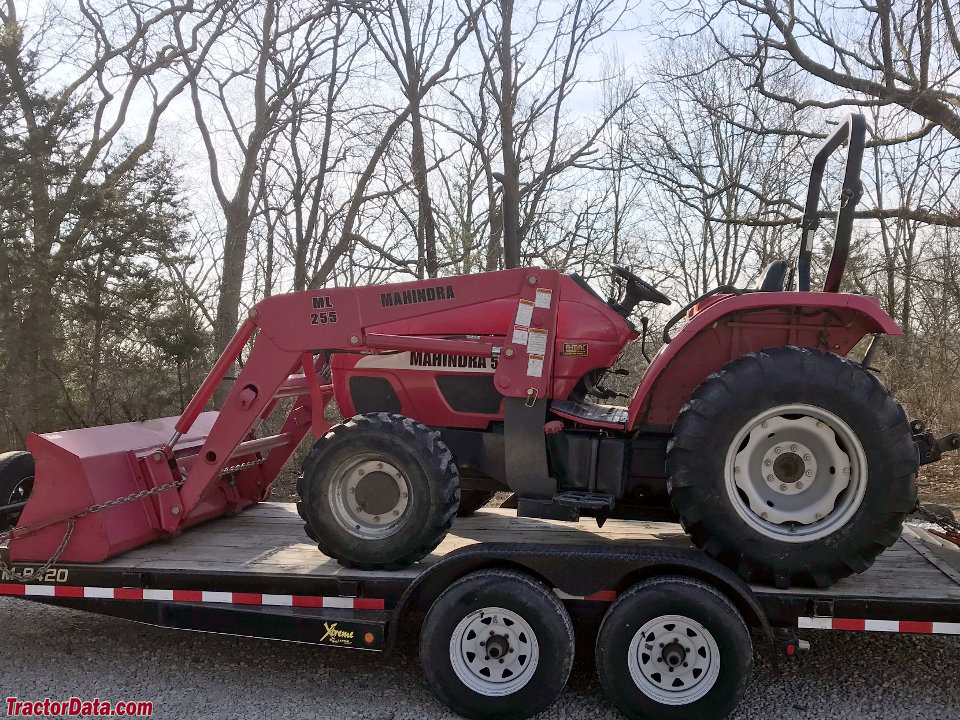 Mahindra 5520 with ML255 front-end loader.