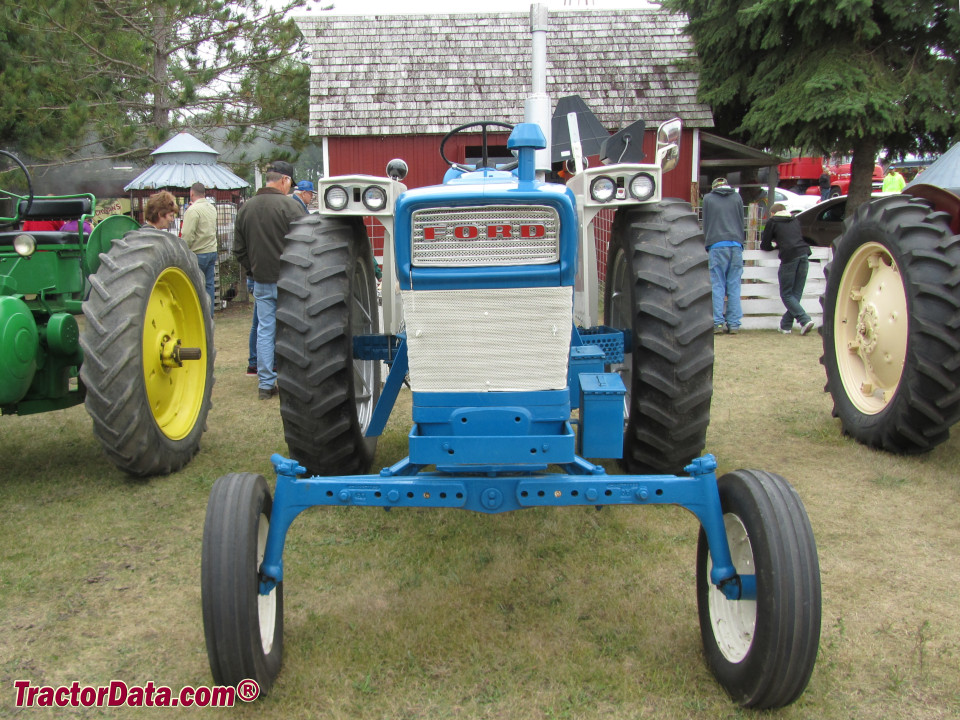 North American Ford 4000 row-crop tractor (4200 diesel).