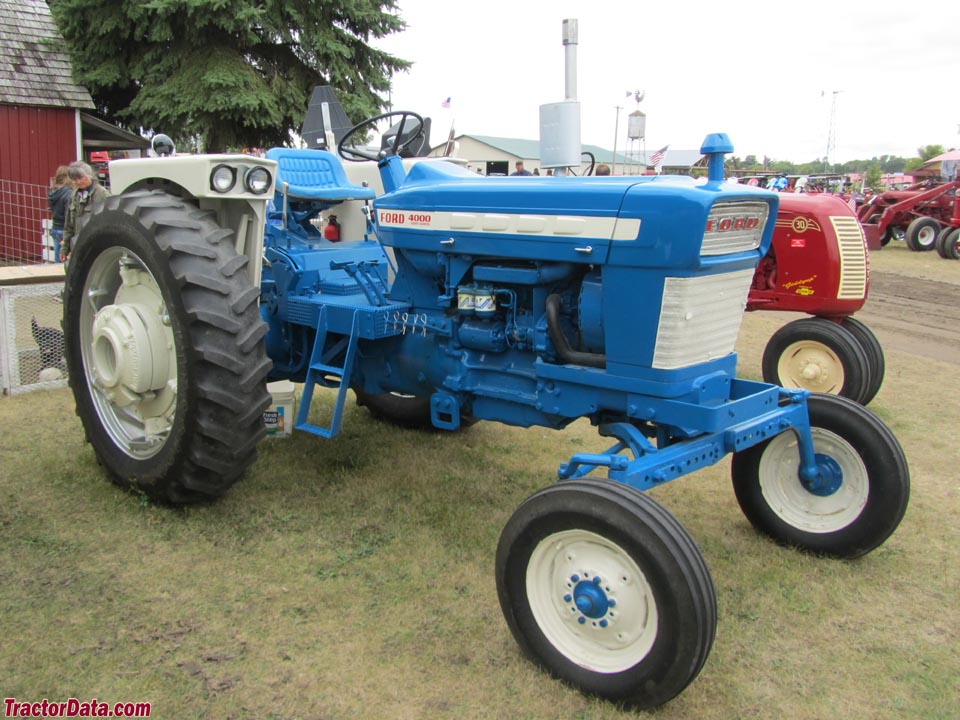 Ford 4000 row-crop (Ford 4200 diesel).