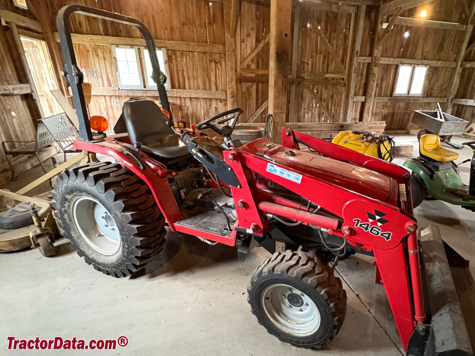 Massey Ferguson 1431 Hydro compact utility tractor with model 1464 front-end loader.