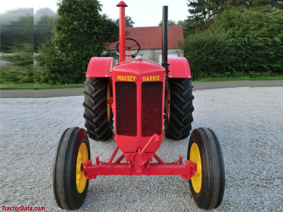 Massey-Harris 25