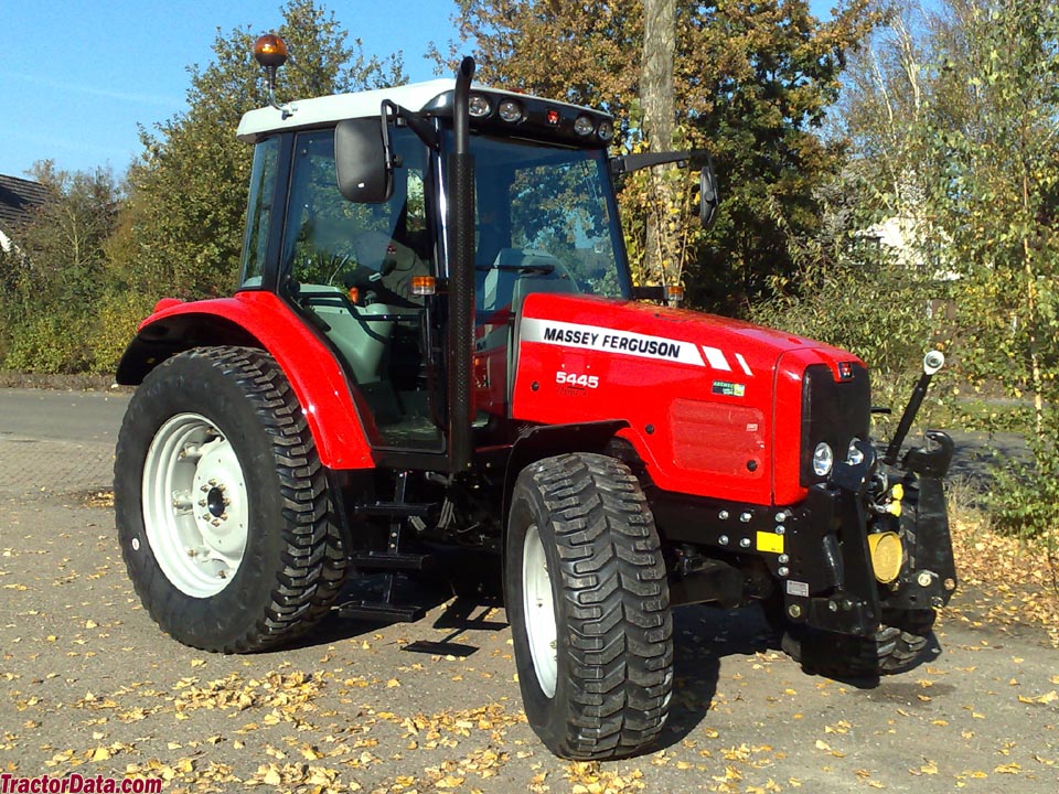 Massey Ferguson 5445, right side.