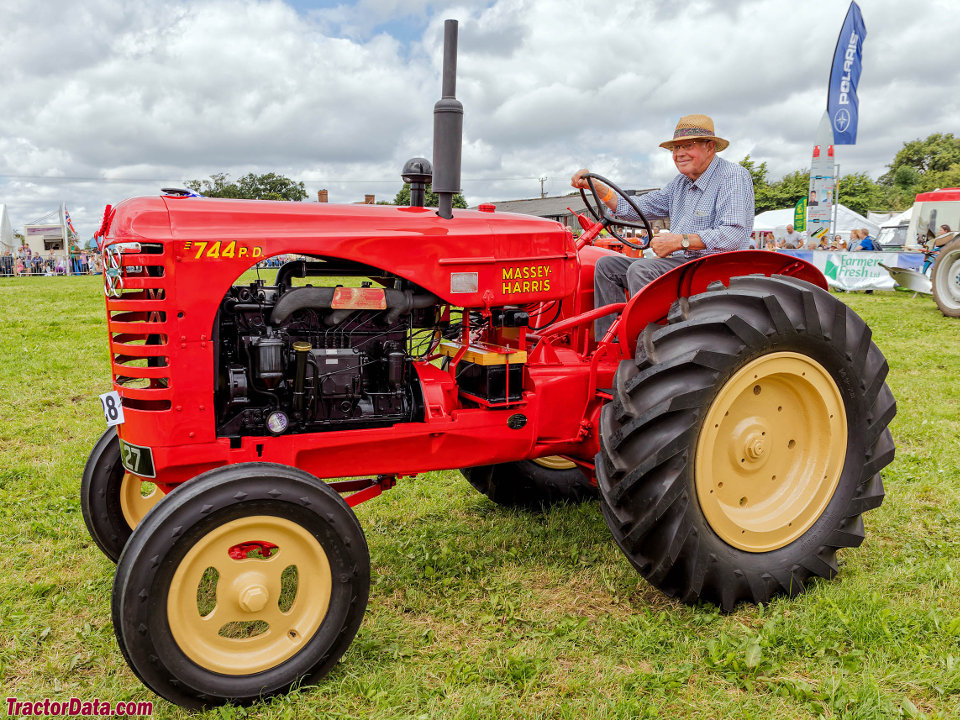 Massey-Harris 744 PD, left side.