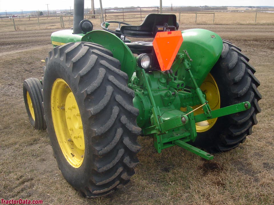 John Deere 920