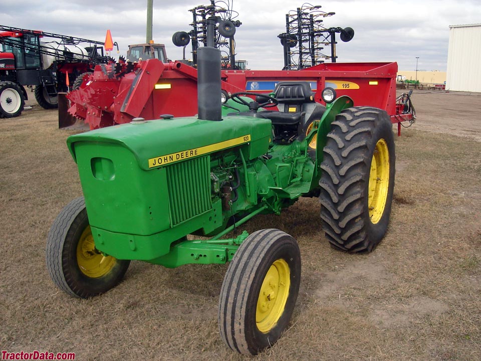 John Deere 920