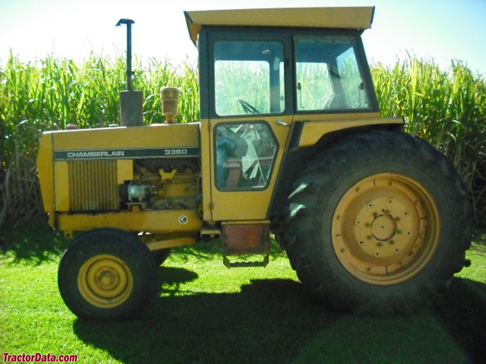 John Deere 3380