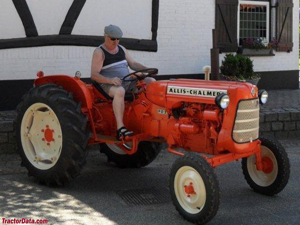 Allis-Chalmers FD3, right-front view