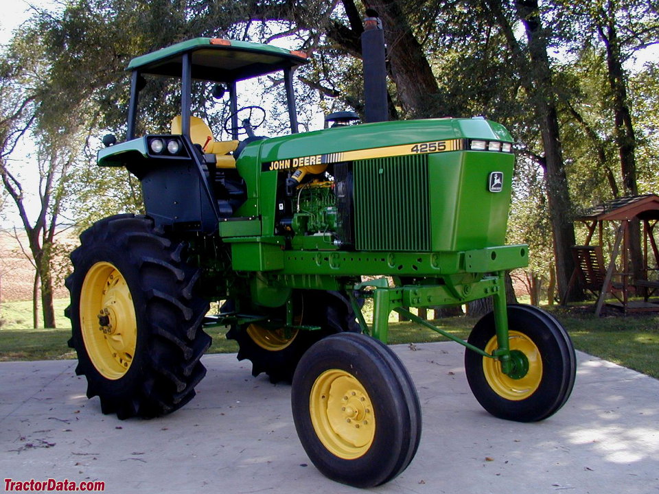 John Deere 4255 Hi-Crop front-right view