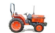 Kubota L3000 tractor photo