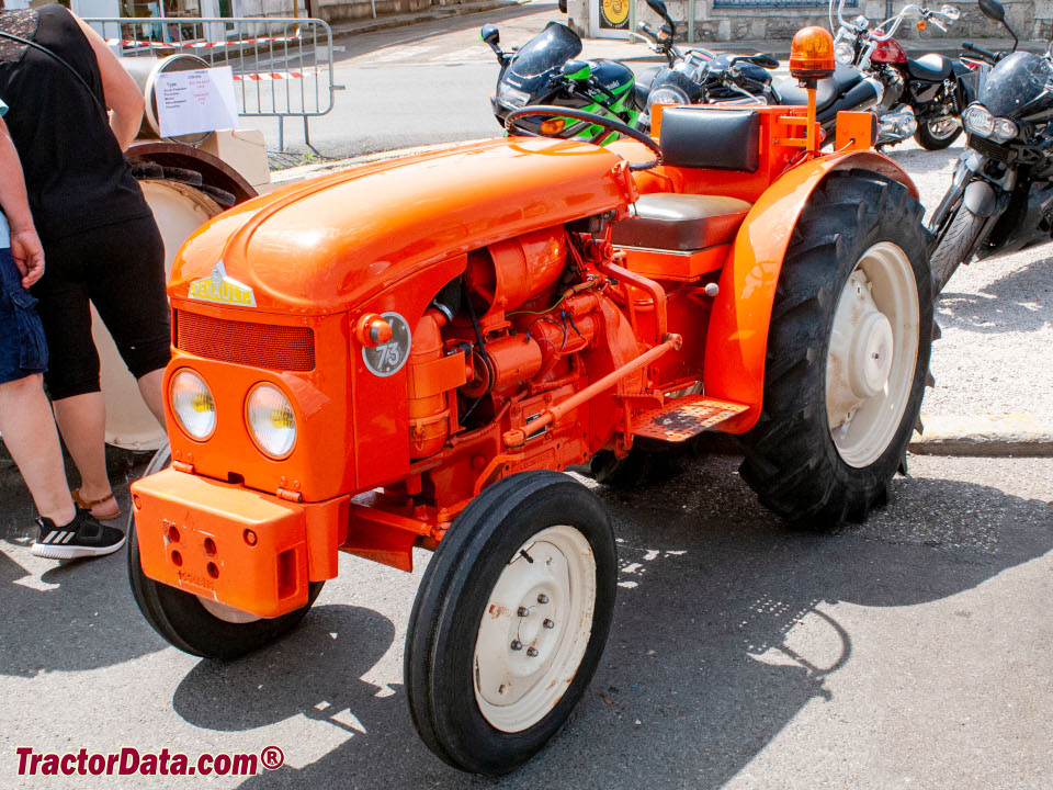 Renault N73 Vigneron tractor.