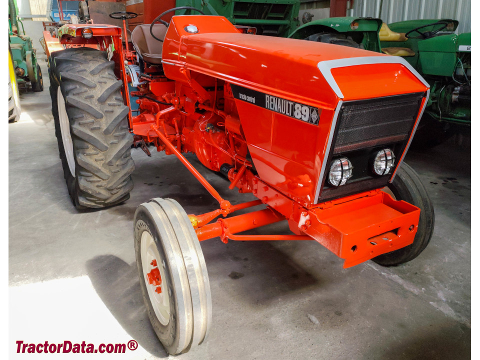 Renault Type 89 tractor.