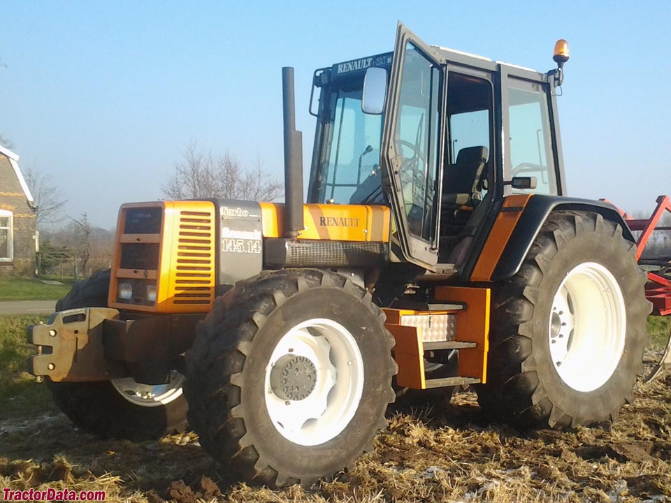 Renault 145-14 TX, left side.