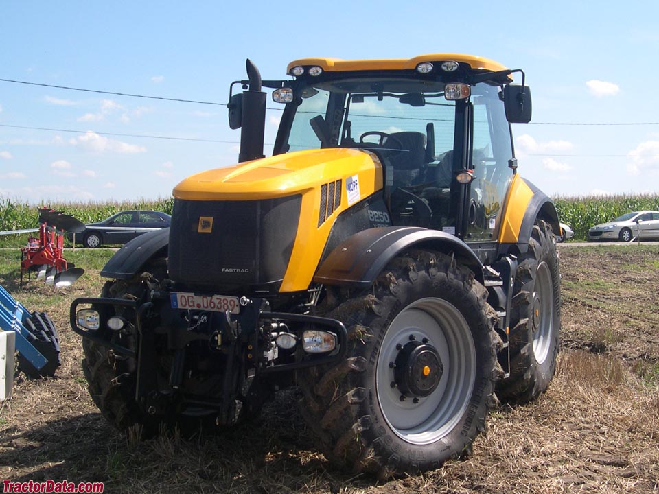 JCB Fastrac 8250