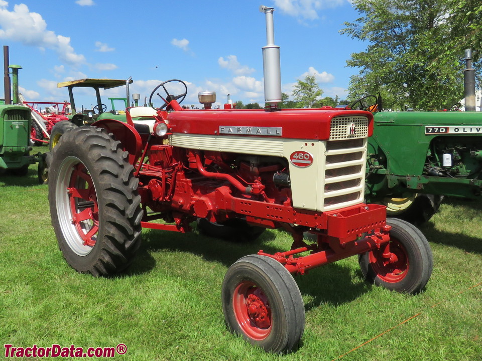 Wide-front Farmall 460