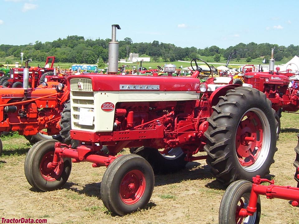 Farmall 560 with diesel engine and wide front.