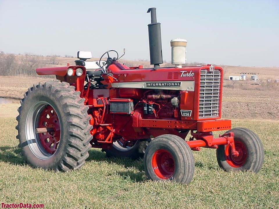 Farmall 1256, left side.