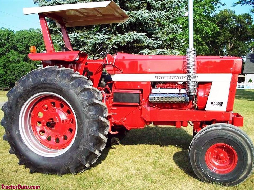Farmall 1486 with ROPS.