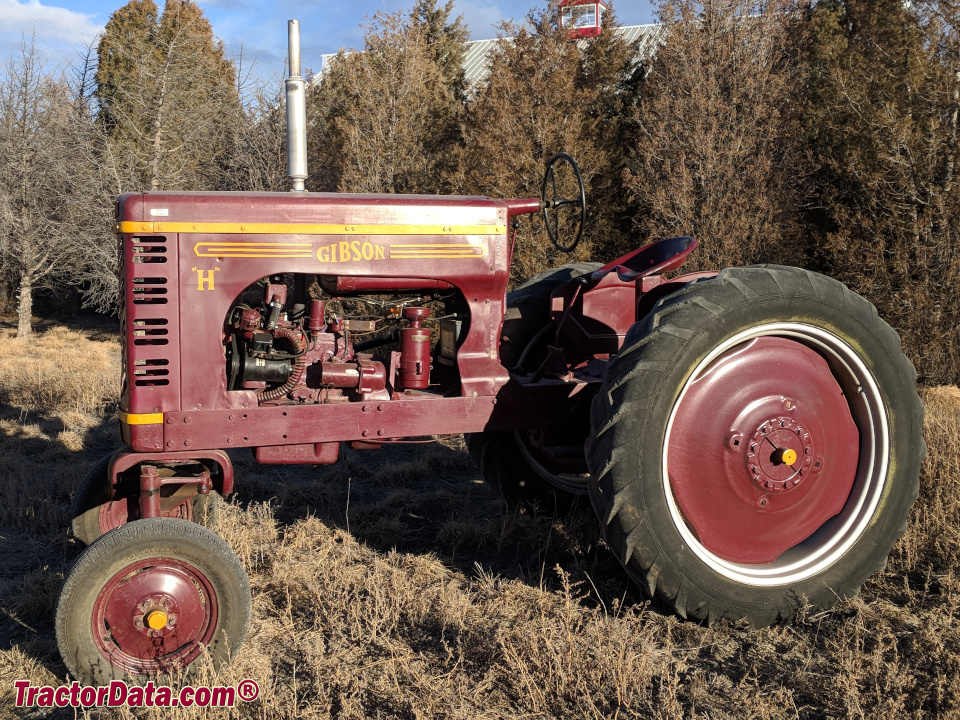 Gibson H row-crop tractor with wide front end, left side.