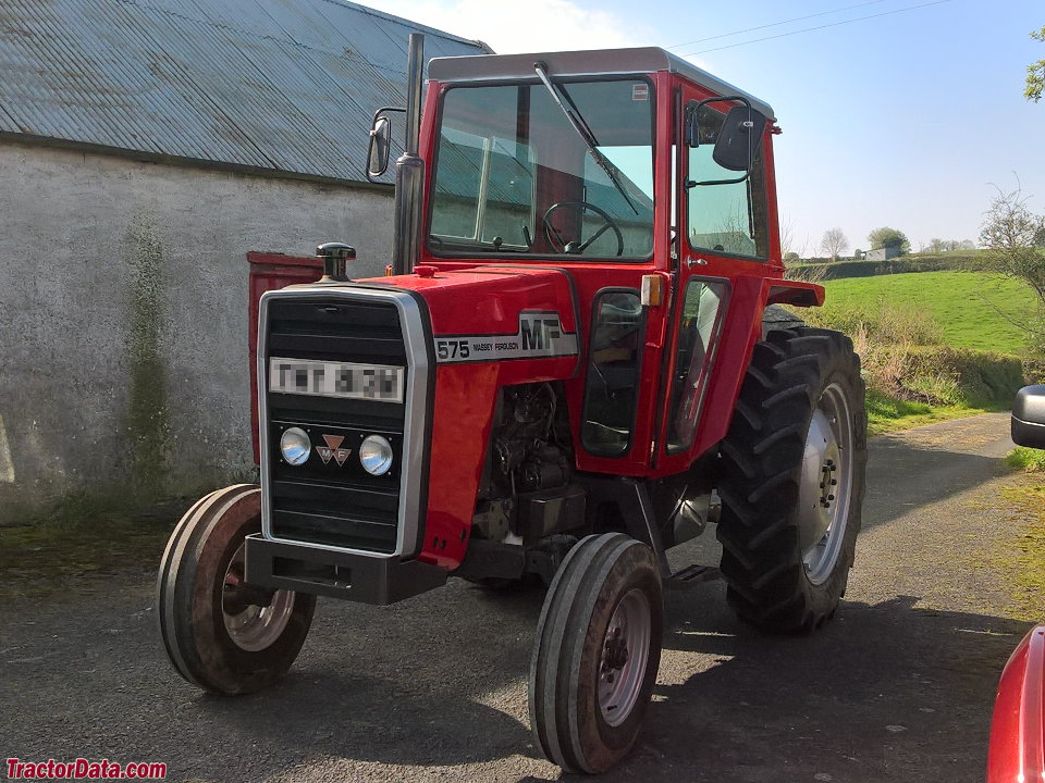 Massey Ferguson 575