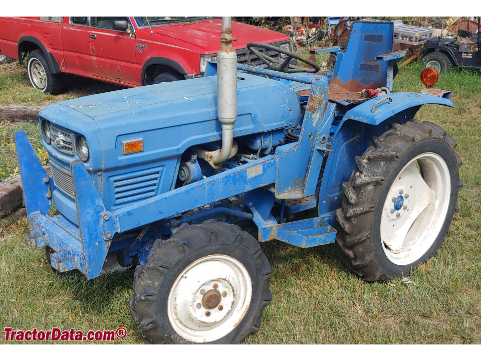 Hinomoto E180D four-wheel drive tractor.