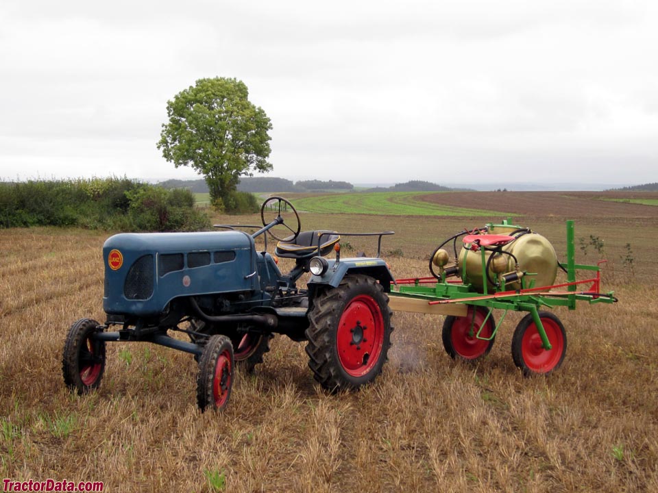 Lanz 1306 with sprayer