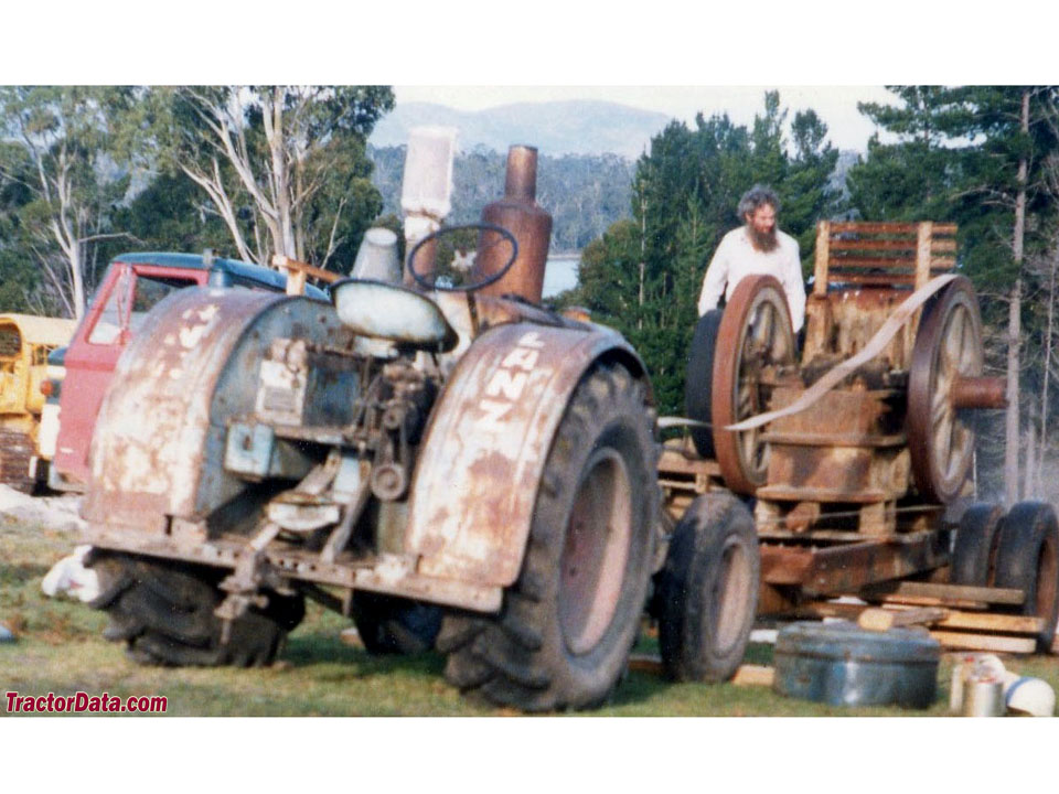 Lanz D1506 running a rock crusher.