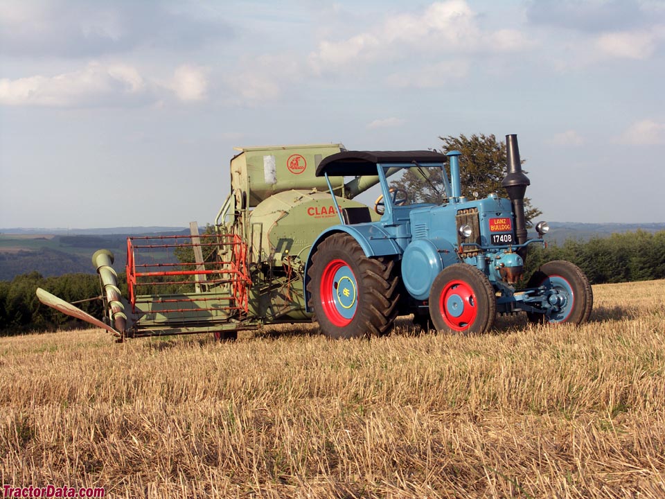 Lanz D9511 with Claas combine.