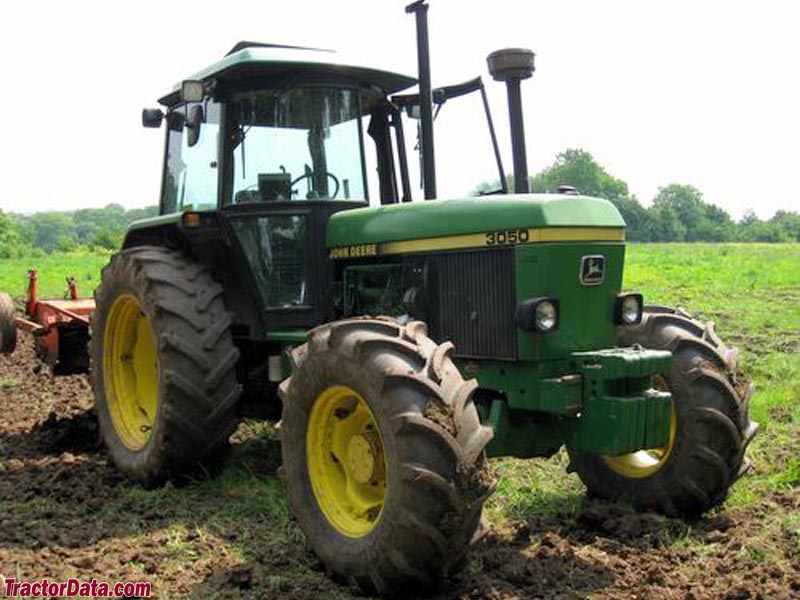 John Deere 3050, right side.