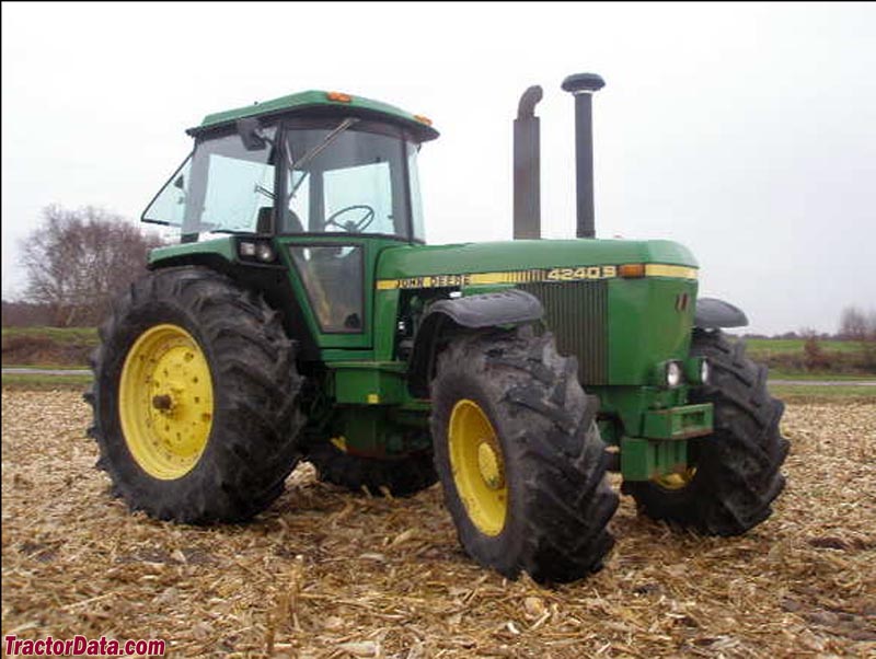 John Deere 4240S, right side.