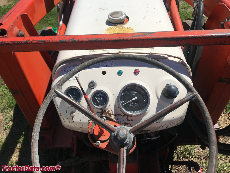 Case 885 operator station and controls.