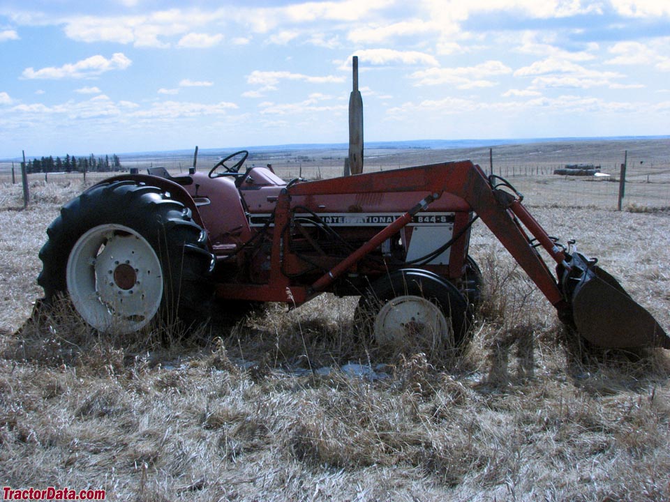 International Harvester 844-S