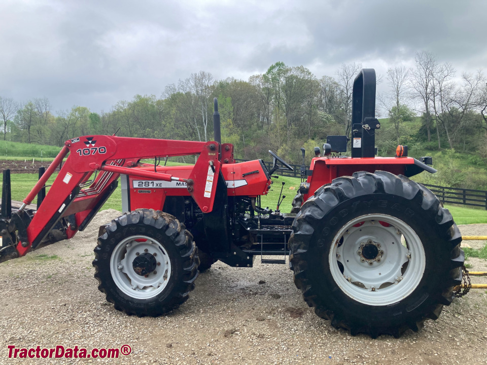 Massey Ferguson 281XE utility tractor with 1070 front-end loader.