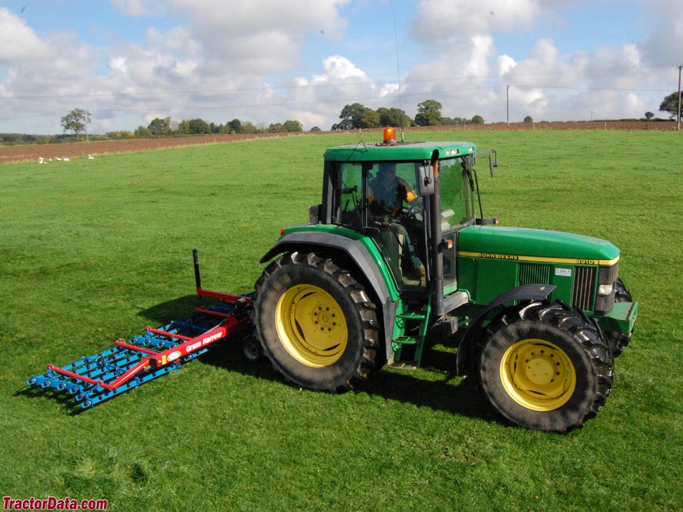 John Deere 6910, right side.