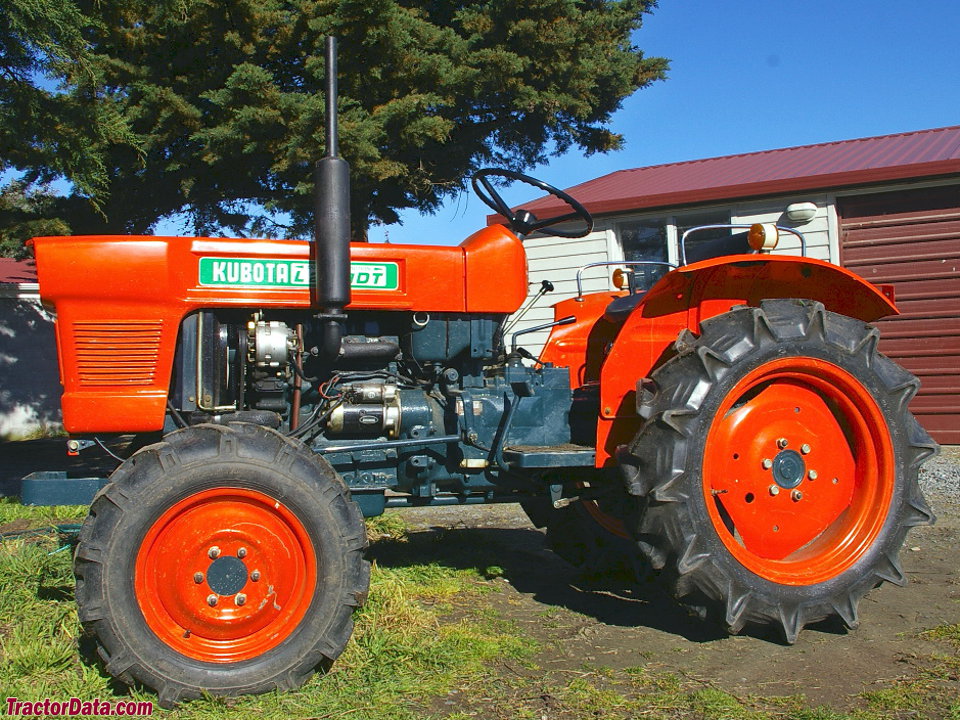 Kubota L2201