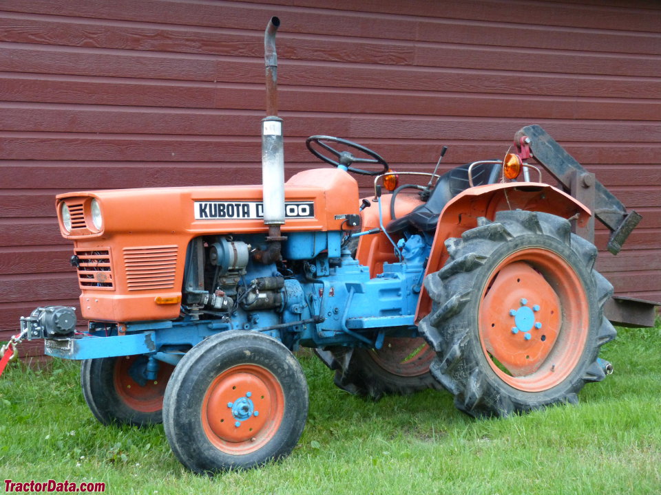 Kubota L1500, left side.