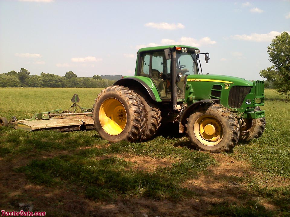 John Deere 7430 Premium, right side.